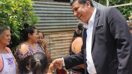 Abanderado presidencial Galdámez en gira proselitista por municipios marginados