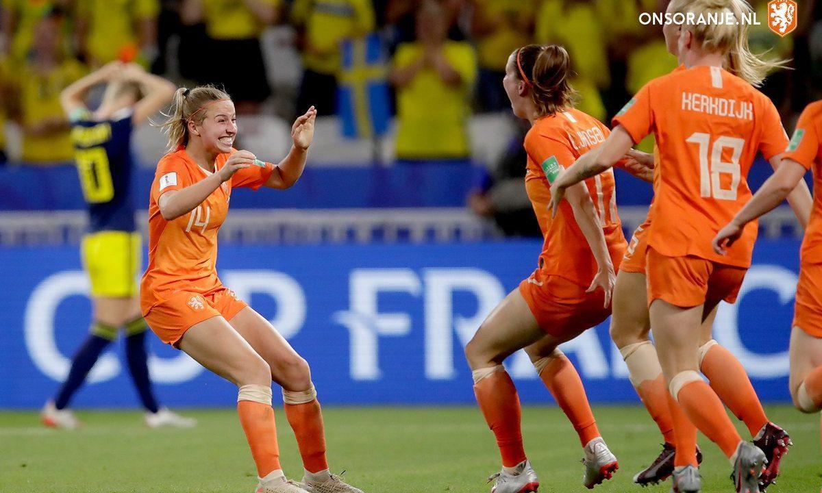 Holanda se clasifica a su primera final del mundo