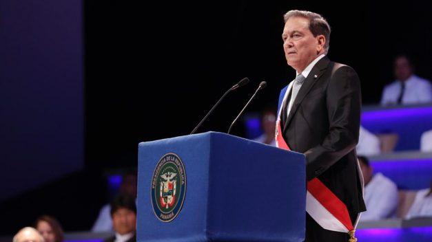 Cortizo asume como presidente de Panamá con grandes retos.
