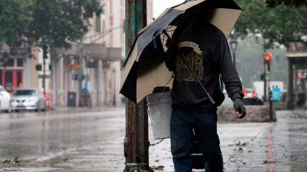 Tormenta Barry causa daños en la ciudad de Luisiana
