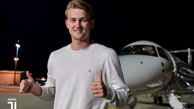 De ligt llega a Turín para fichar por la Juventus