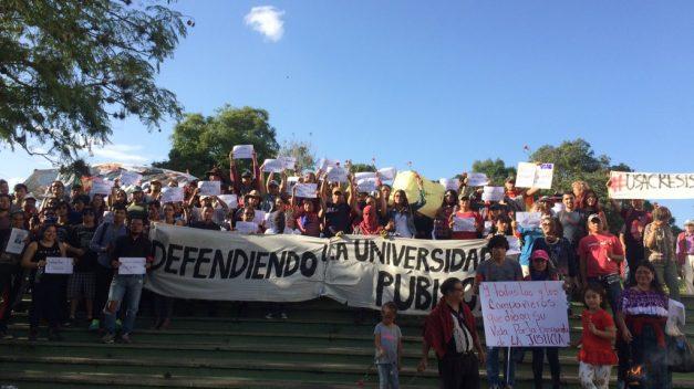 Estudiantes liberan las instalaciones de la USAC