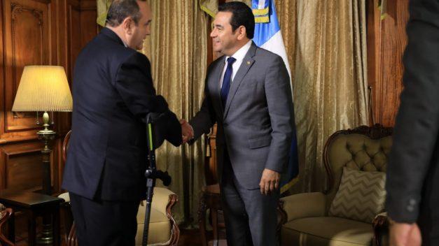 Jimmy Morales y Alejandro Giammattei se reúnen por primera vez para iniciar con la transición de gobierno