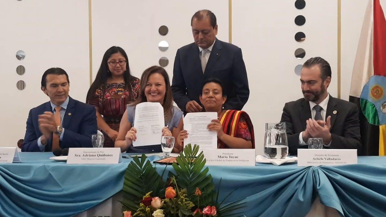 Suscriben convenios para impulsar empoderamiento económico  mujeres indígenas