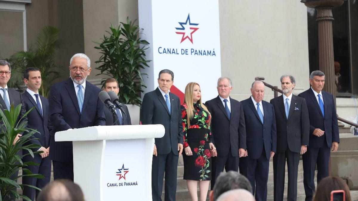 Nombran nueva autoridad de Canal de Panamá que cumplirá 20 años bajo administración panameña
