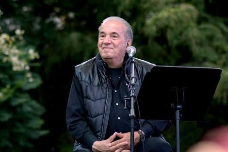Fallece ícono de la música popular: cantautor Óscar Chávez
