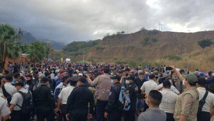 Justifican represión para contener caravana migrantes hondureños