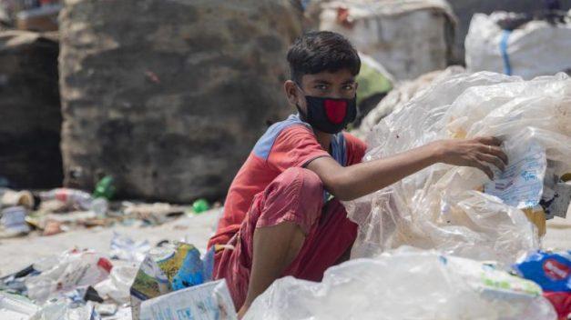 El trabajo infantil se incrementa en América Latina y amenaza la educación de los menores
