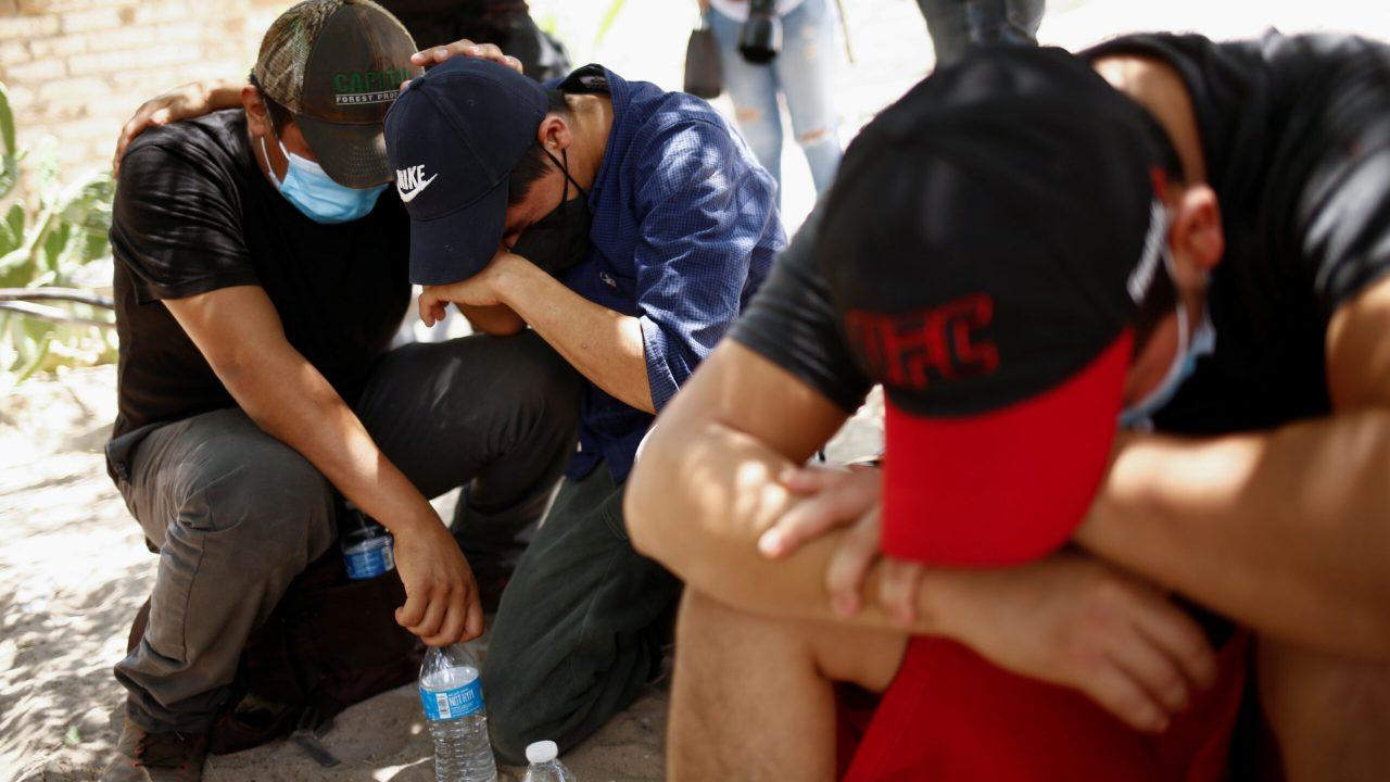 Advierten sobre peligros de ola de calor en regiones de México y Estados Unidos que amenaza a migrantes
