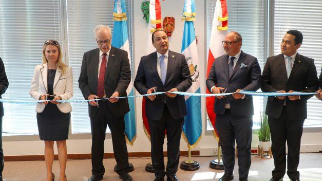 Guatemala inaugura sede diplomática en Varsovia