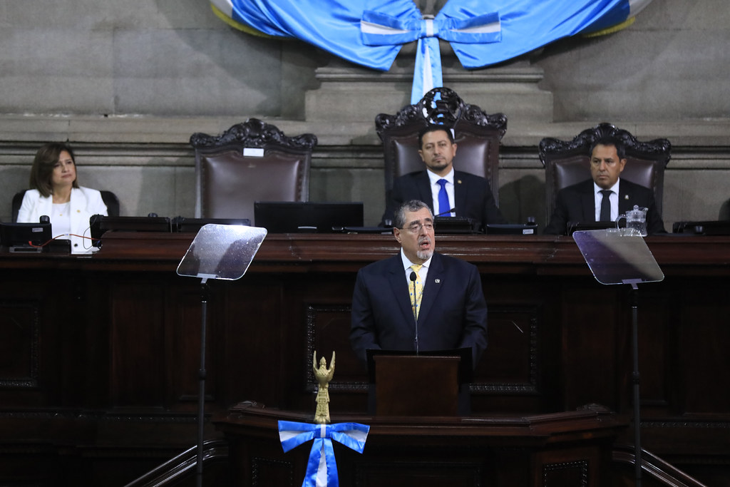 Arévalo llama a la unidad ante una democracia debilitada por prácticas no democráticas