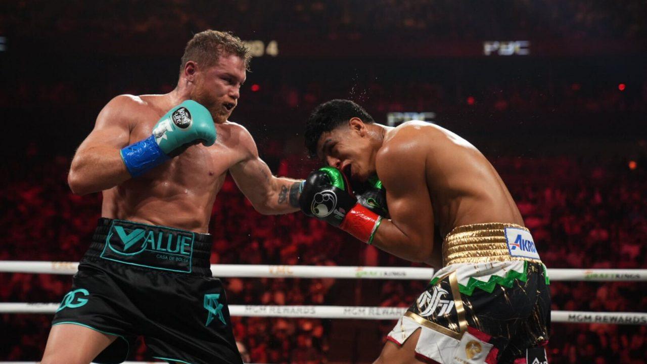 Canelo Álvarez continúa su reinado en el boxeo al derrotar a Munguía en una actuación magistral