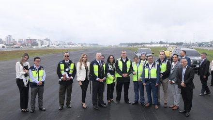 Presidente Arévalo supervisa primeros trabajos de recuperación de aeropuerto La Aurora