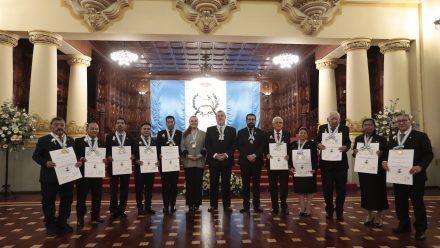 Presidente Arévalo reconoce el compromiso de los educadores en Guatemala en la celebración del Día del Maestro