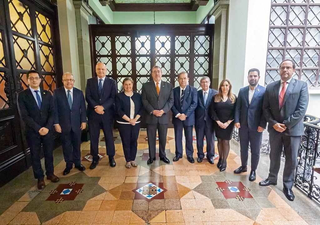Presidente Arévalo recibe a misión de la OEA que seguirá selección autoridades de justicia