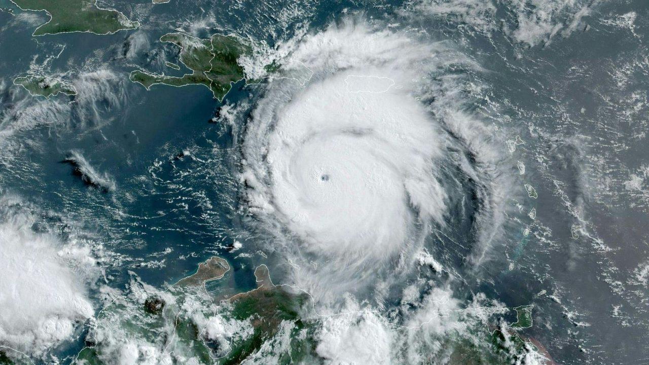 Huracán Beryl provoca destrucción en el área del Caribe