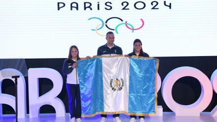 Presidente Arévalo juramentó a atletas que disputarán Juegos Olímpicos Paris 2024
