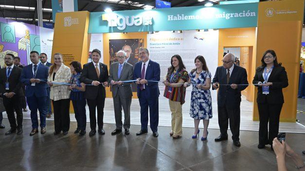 Presidente Arévalo inaugura Filgua 2024 destacando la importancia de la lectura