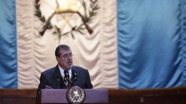 Presidente Arévalo denuncia nuevo caso de corrupción que involucra a CIV y diputados