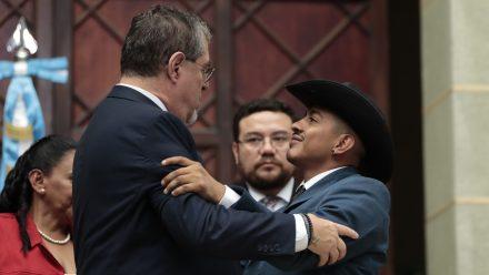 Presidente Arévalo presenta disculpas en nombre del Estado por caso de familia víctima de adopciones ilegales