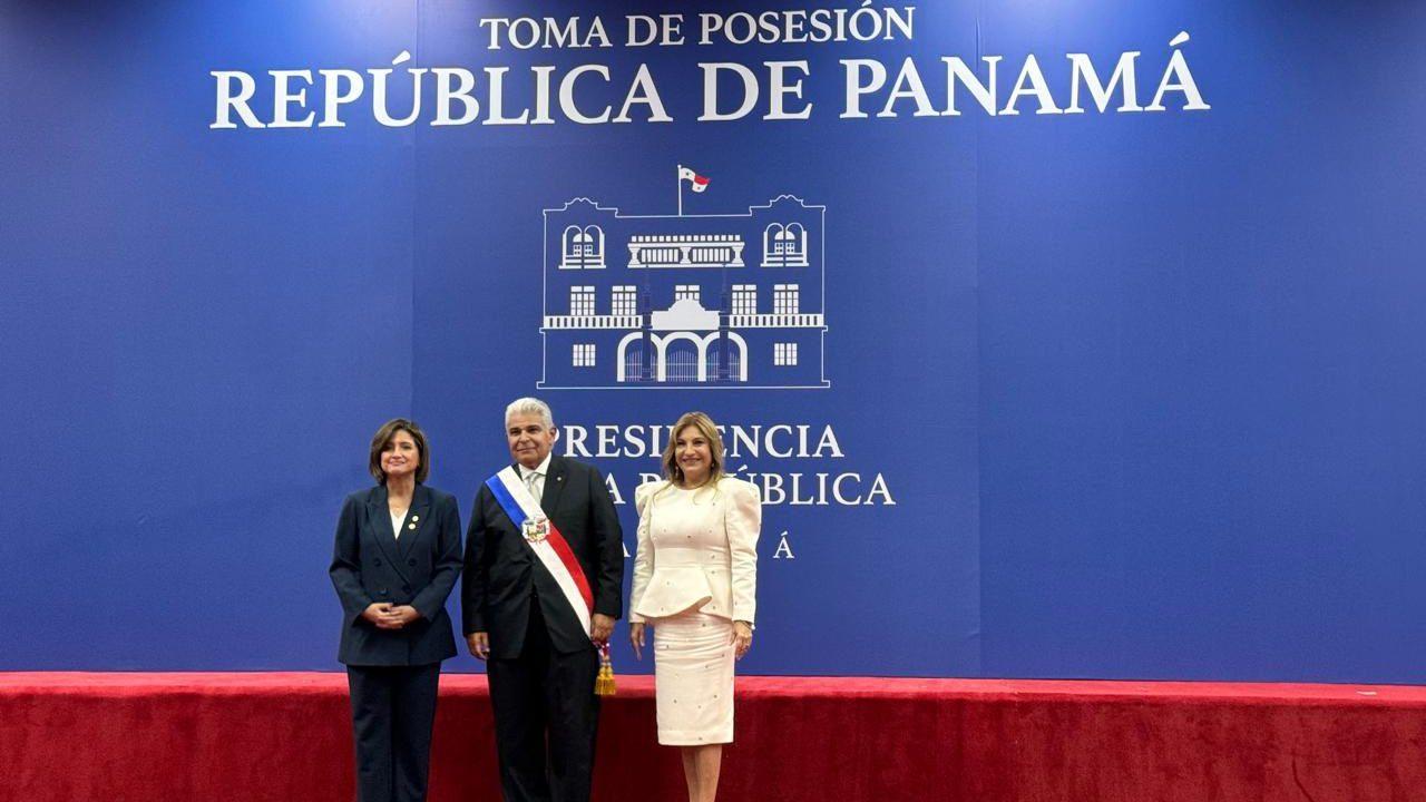 Vicepresidenta Karin Herrera asiste a la Investidura del nuevo Presidente de Panamá