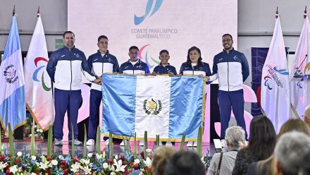 Presidente Arévalo reconoce a deportistas que representarán a Guatemala en los Paralímpicos París 2024