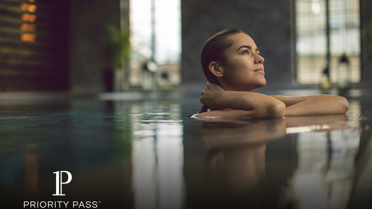 Decisiones financieras del 77% de los jóvenes están marcadas  por beneficios de viajes y bienestar